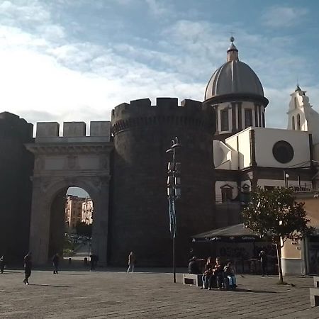 Апартаменты Puntoxenia Torri Aragonesi Неаполь Экстерьер фото